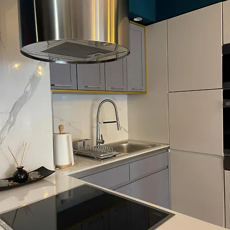 Apartment Leonine Loft - Spotless, Stylish Luxury
