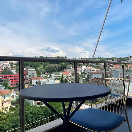 Leonine Loft - Spotless, Stylish Luxury